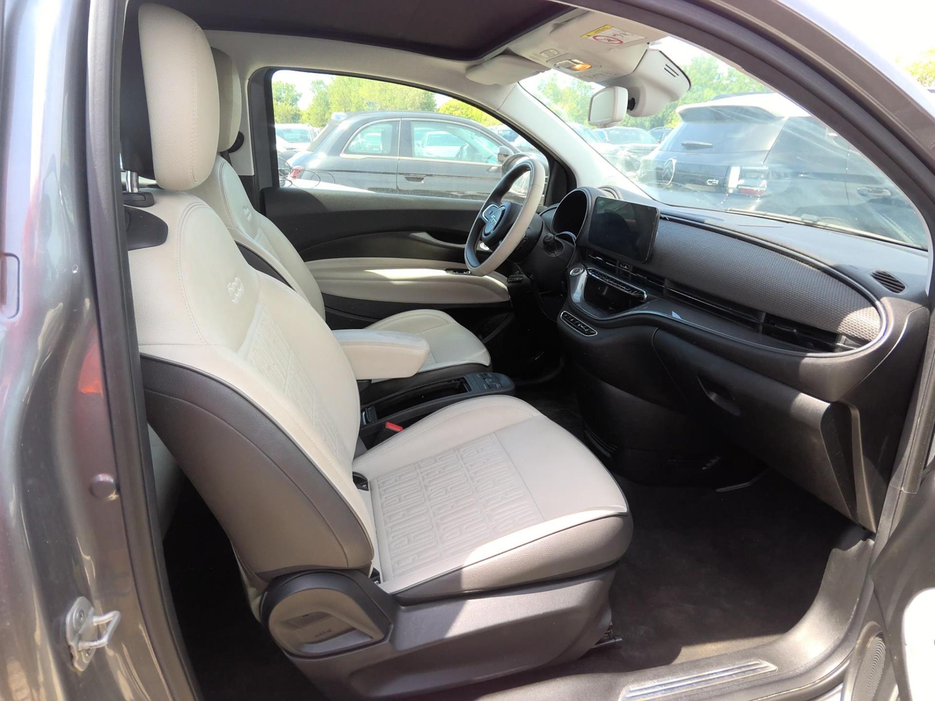FIAT 500C e 118 ch La Prima 2022