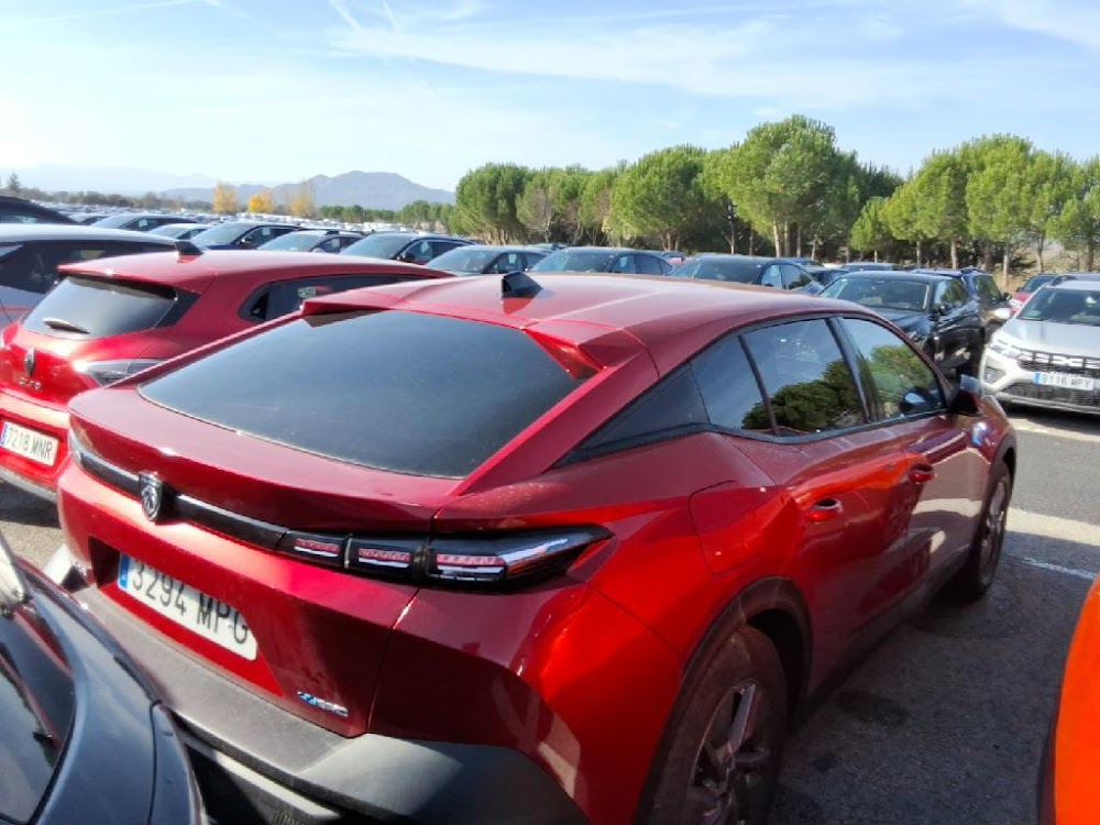 Foto Peugeot 408 6