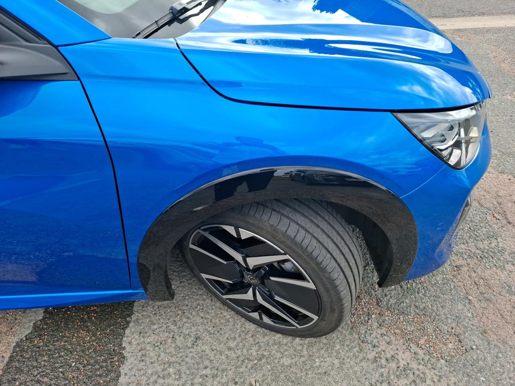 Peugeot 208 Hybrid 110 e-DCS6 GT 2025