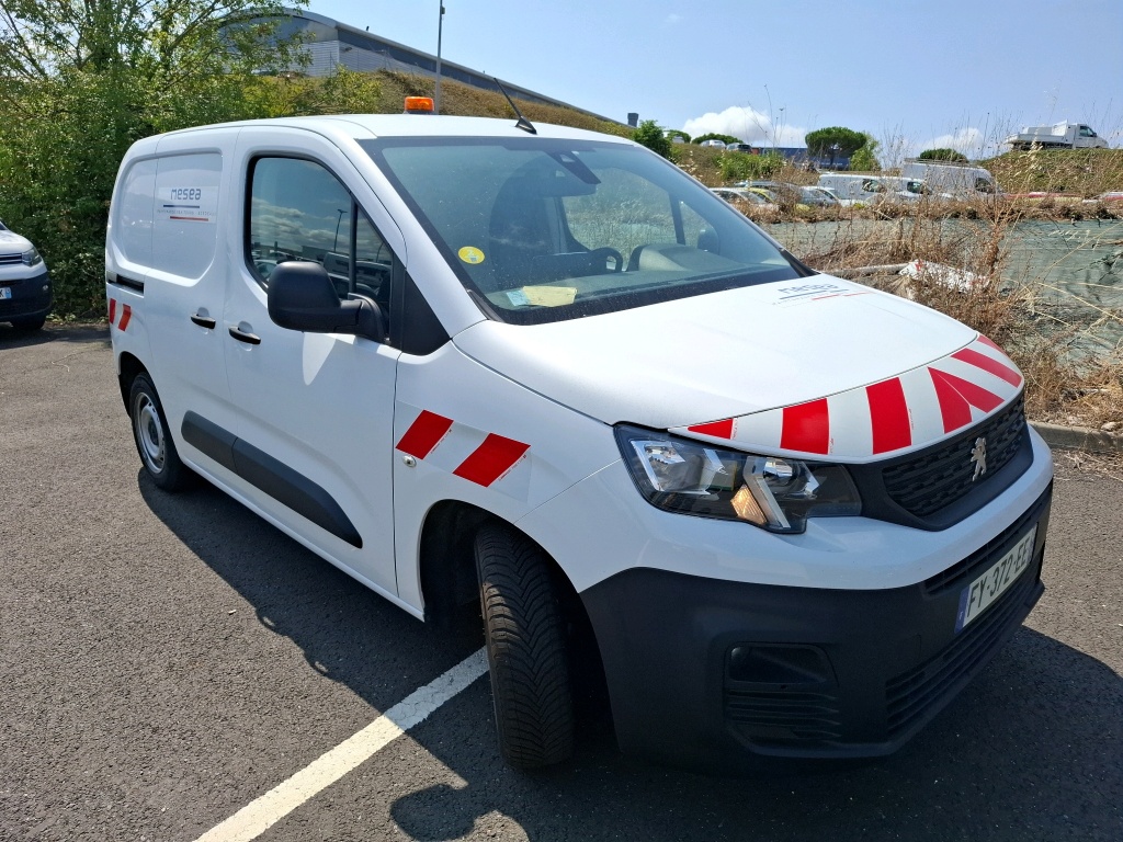 Peugeot PARTNER FOURGON STANDARD 650 KG BLUEHDI 75 BVM5 PREMIUM 2021