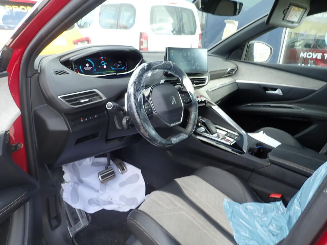 Foto Peugeot 3008 Hybrid 4