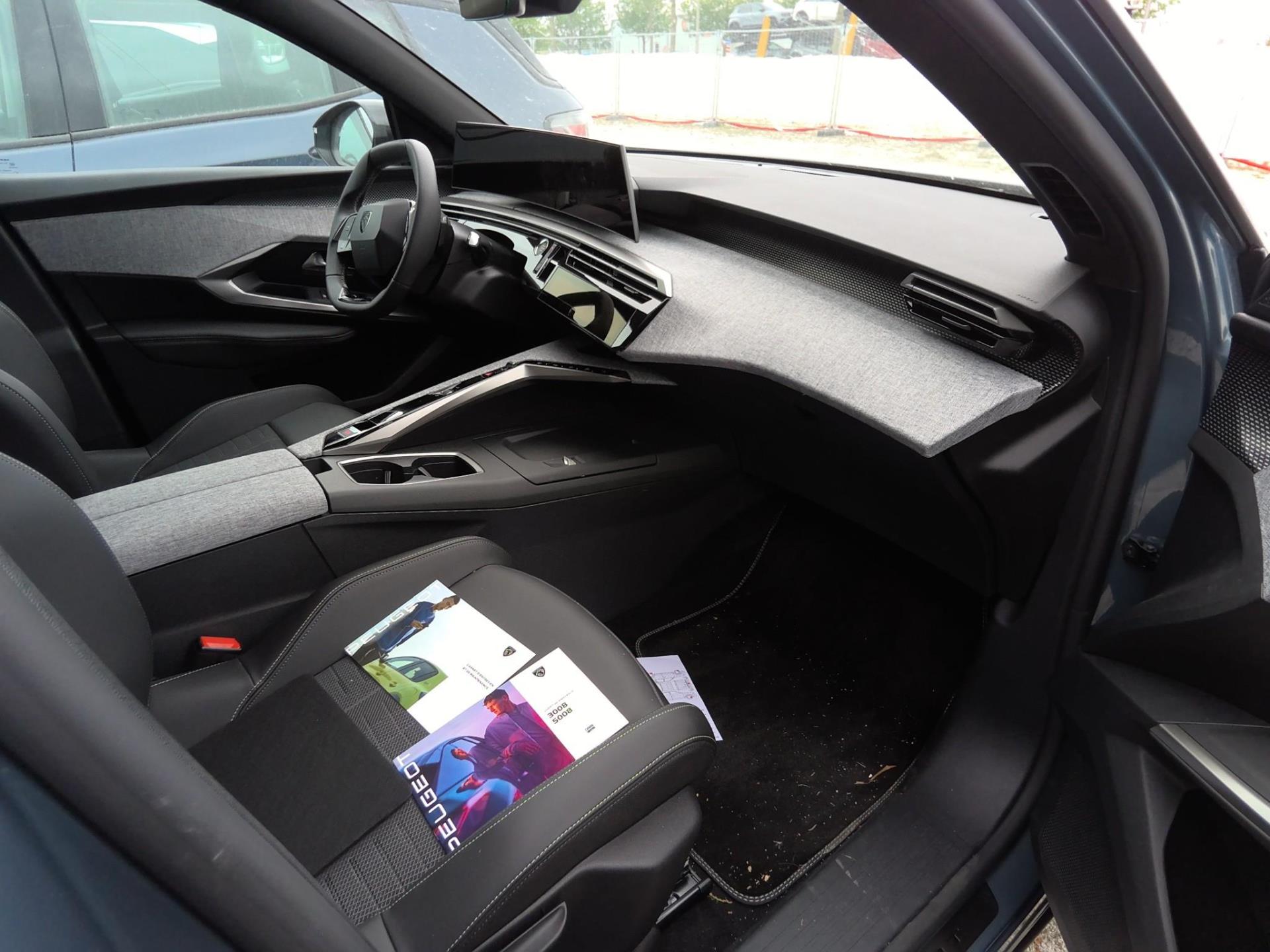 Peugeot 3008 Hybrid 136 e-DCS6 GT 2025