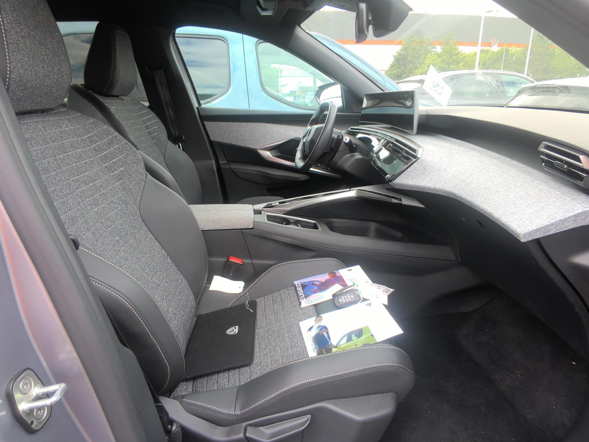 Peugeot 3008 Electrique 210 ch 73 kWh Allure 2025