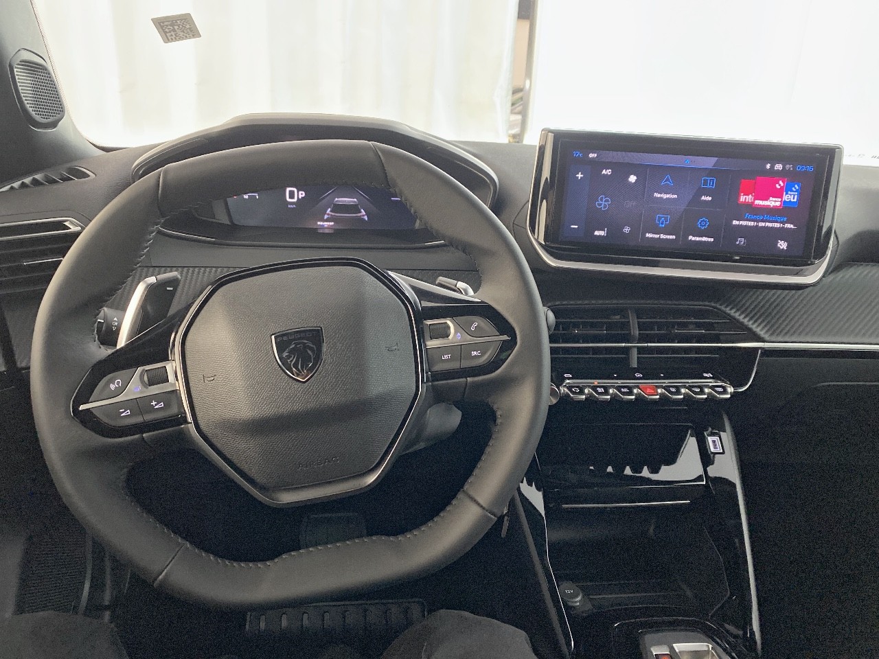 Peugeot 2008 Hybrid 136 e-DCS6 Allure 2024