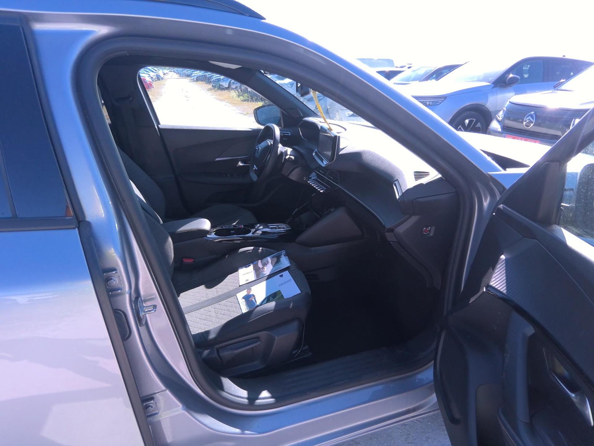 Peugeot 2008 Hybrid 145 ch e-DCS6 Allure 2025