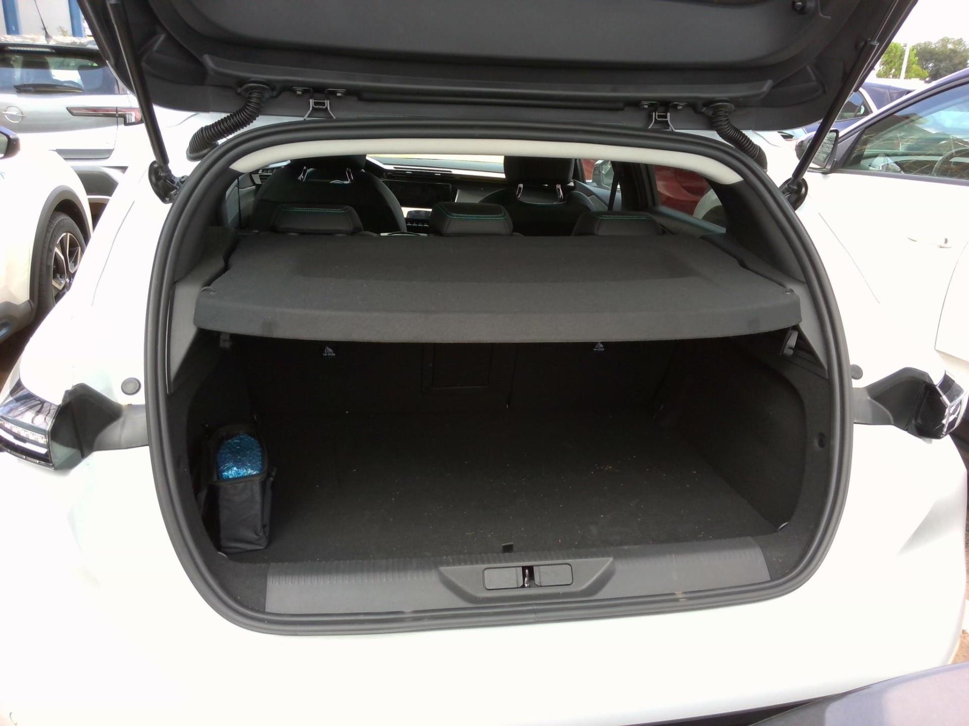 Peugeot 308 PHEV 180 e-EAT8 Allure 2024