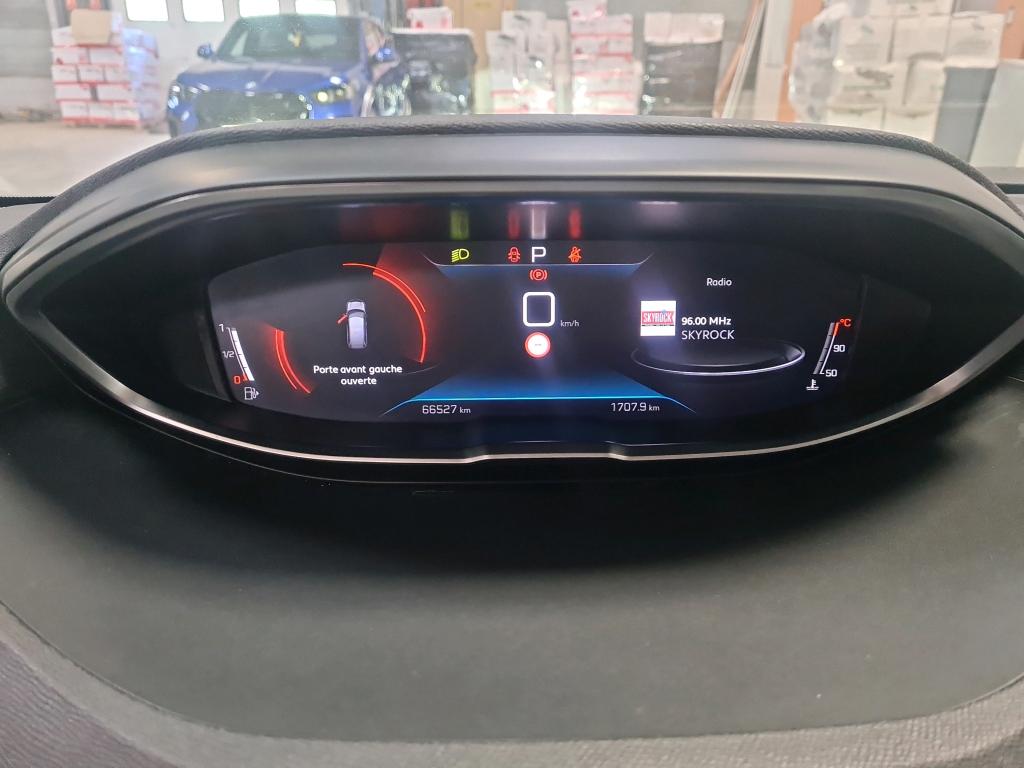 Peugeot 5008 PureTech 130ch S&S EAT8 Active Pack 2022