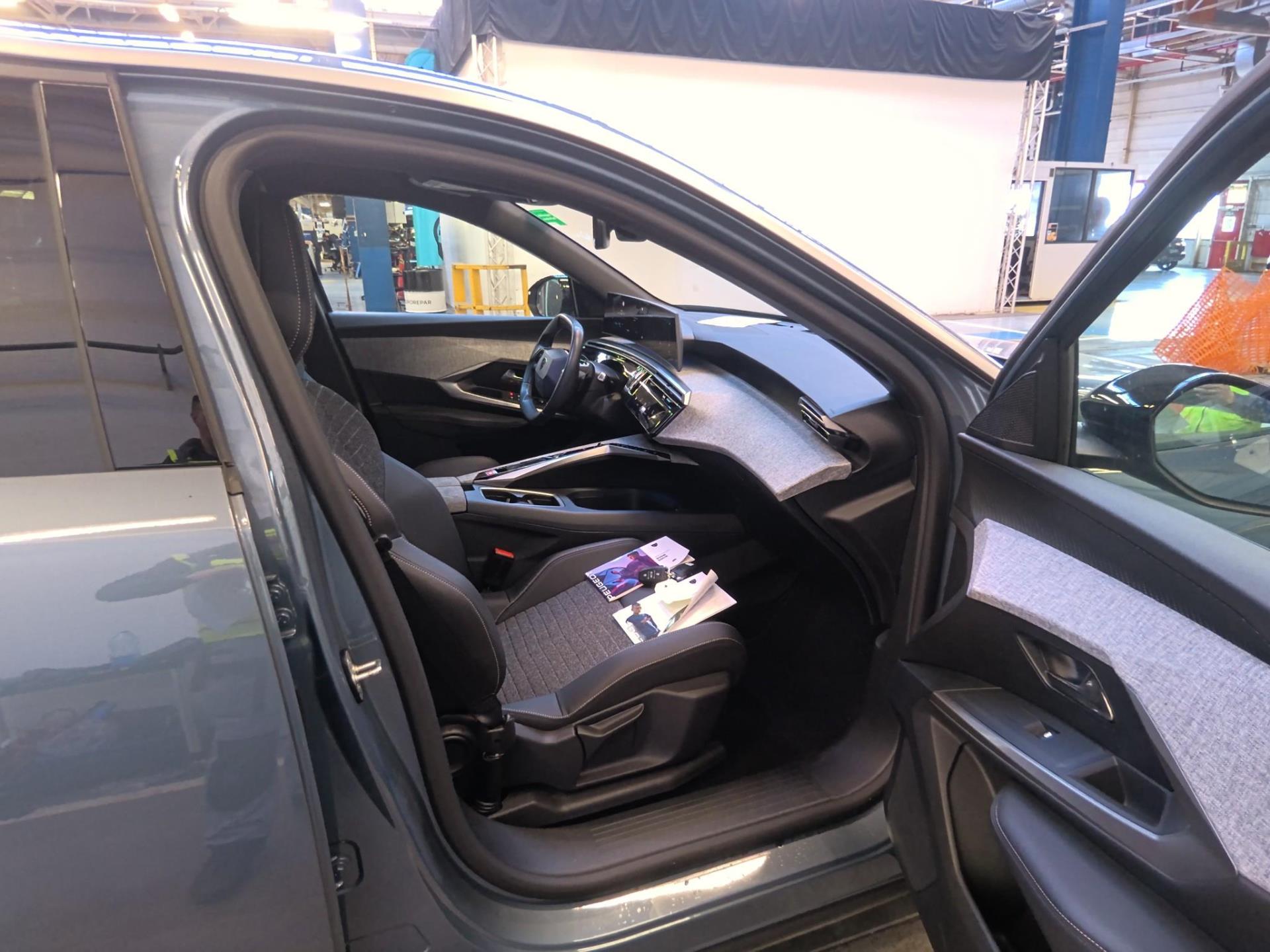 Peugeot 3008 Electrique 210 ch 73 kWh Allure 2025