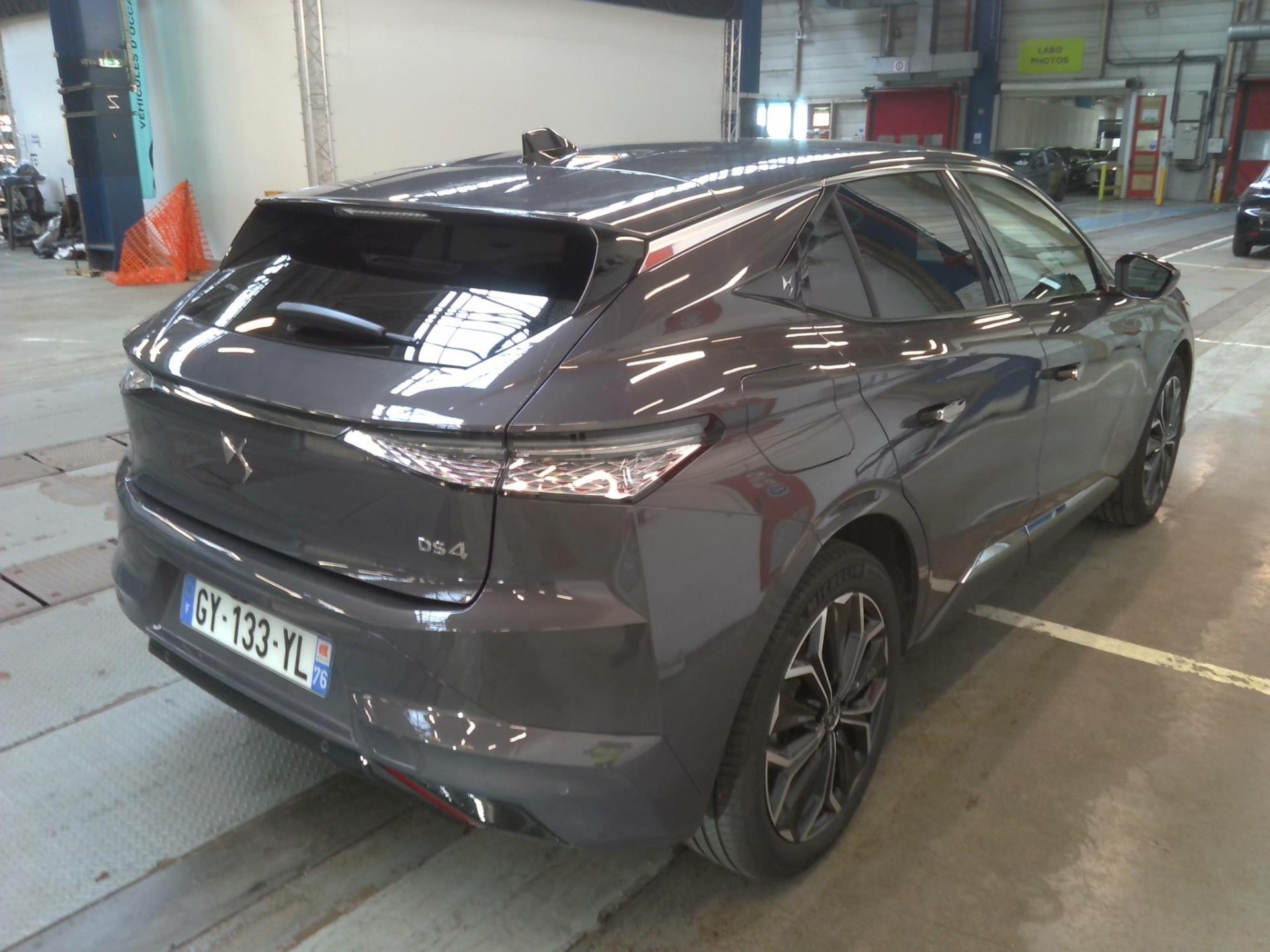 DS DS 4 BlueHDi 130 EAT8 Etoile - Alcantara 2024