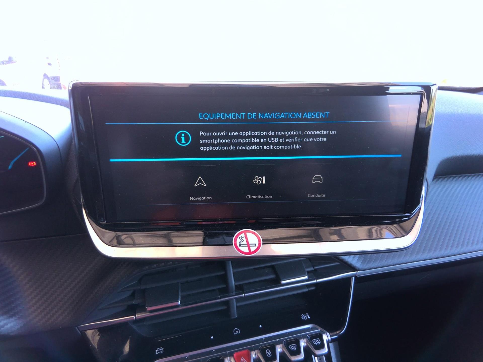 Peugeot 2008 Hybrid 145 e-DCS6 Style 2025