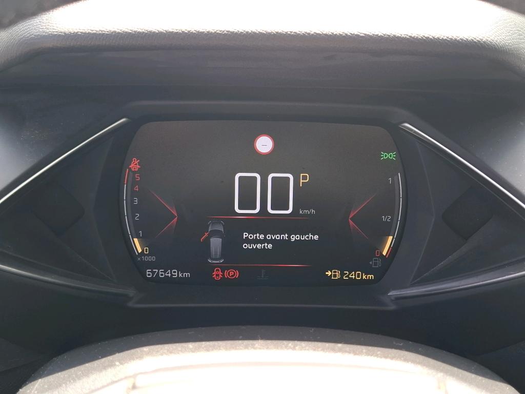 DS DS3 Crossback BlueHDi 130 EAT8 Ines de la Fressange Paris 2022