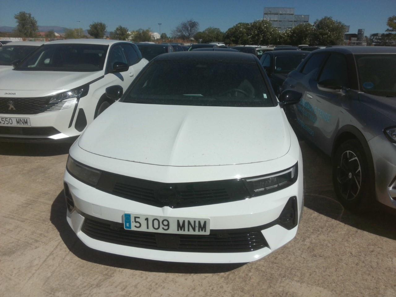 Opel Astra Astra 5P GS 1.2T XHT MT6 S/S 130 CV (96kW)