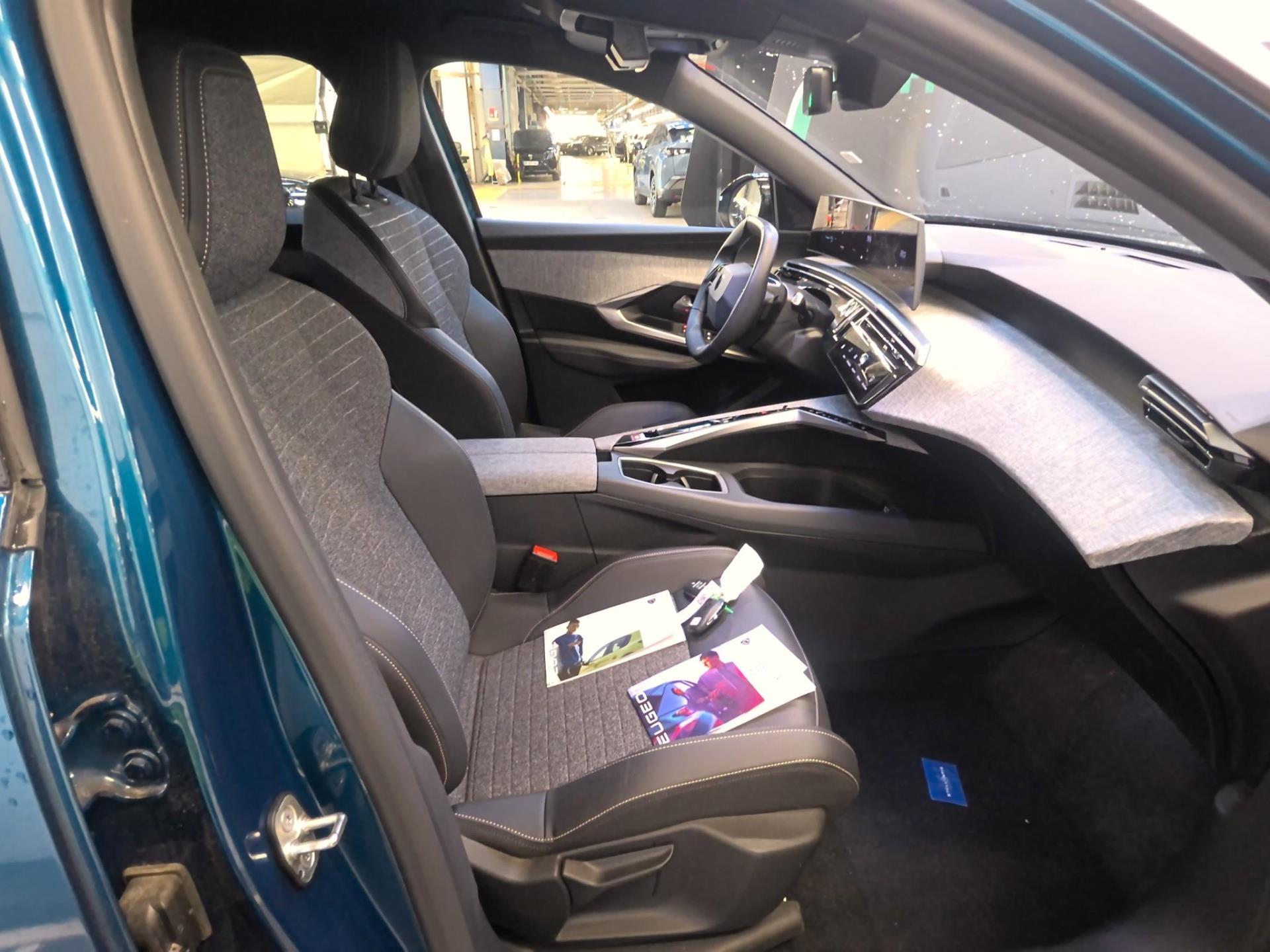 Peugeot 3008 Electrique 210 ch 73 kWh Allure 2025