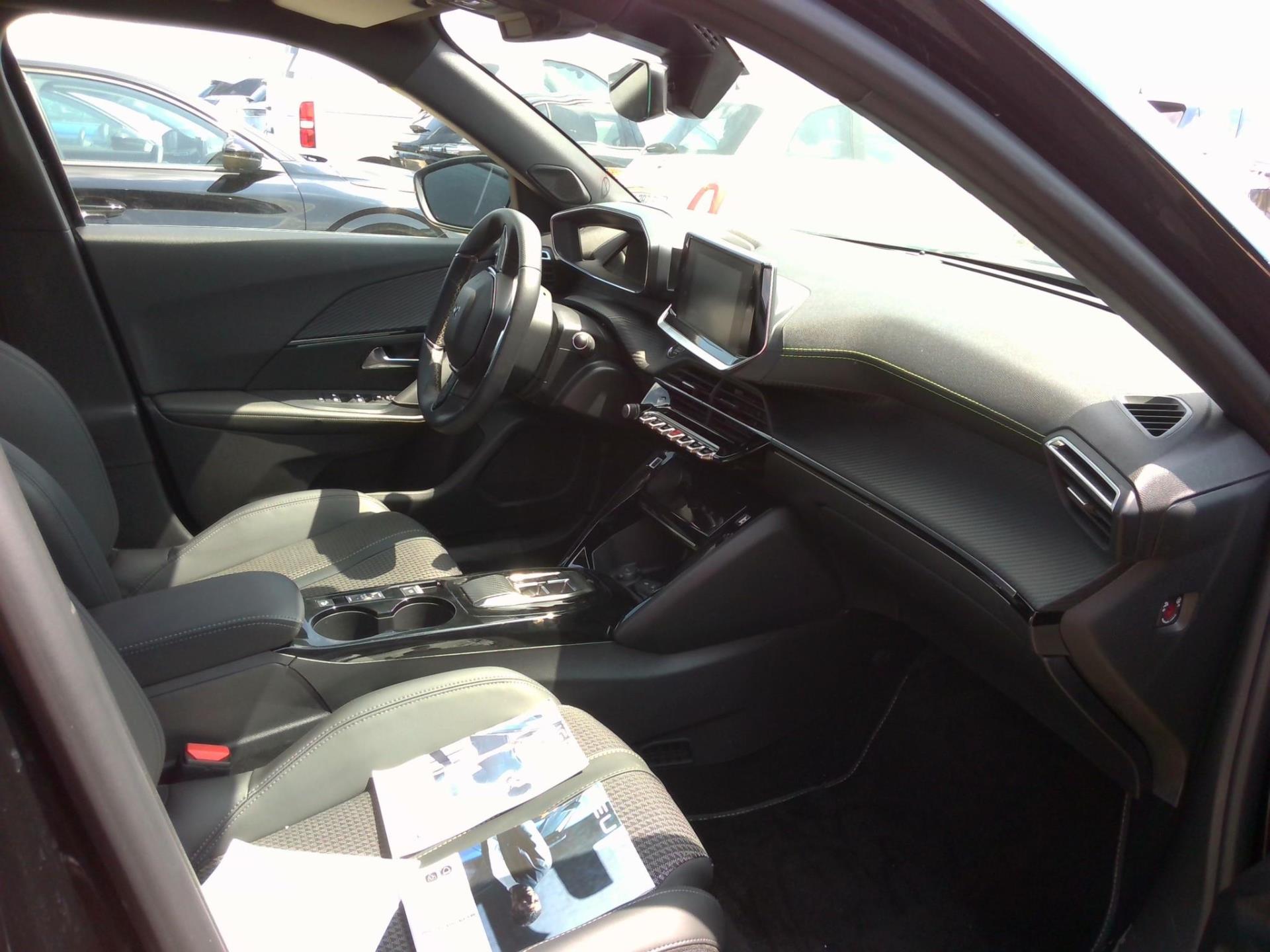 Peugeot 2008 Electrique 136 ch GT 2023