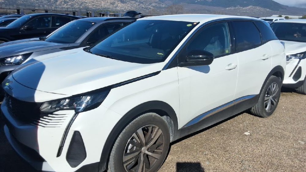 Peugeot 3008 3008 Allure Pack Gasolina 130 S&S 6 Vel. MAN