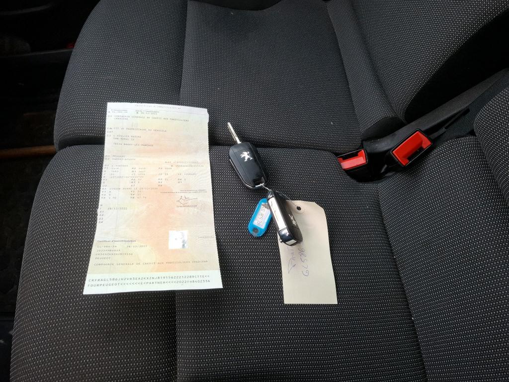 Peugeot E-PARTNER FOURGON M 800 KG 136 CH BATTERIE 50 KWH  2022