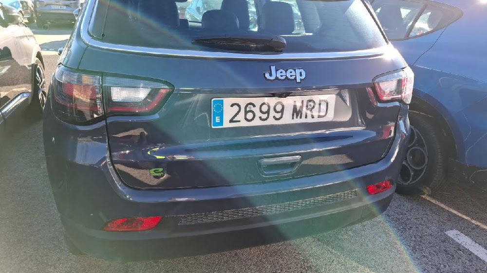 Jeep Compass Compass Altitude 1.5 MHEV 130hp E6df Dct Fwd