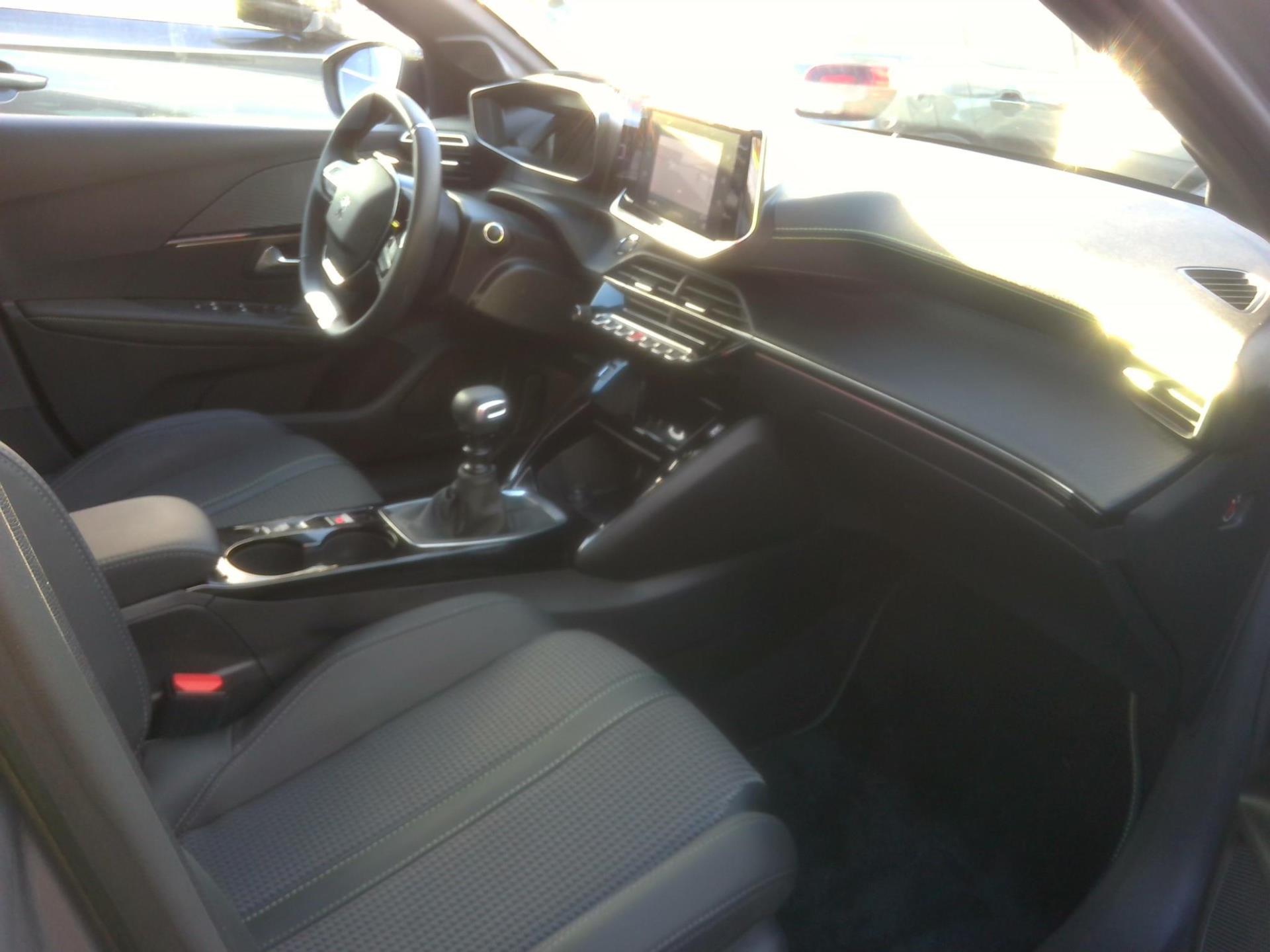 Peugeot 208 PureTech 100 S&S BVM6 GT 2023