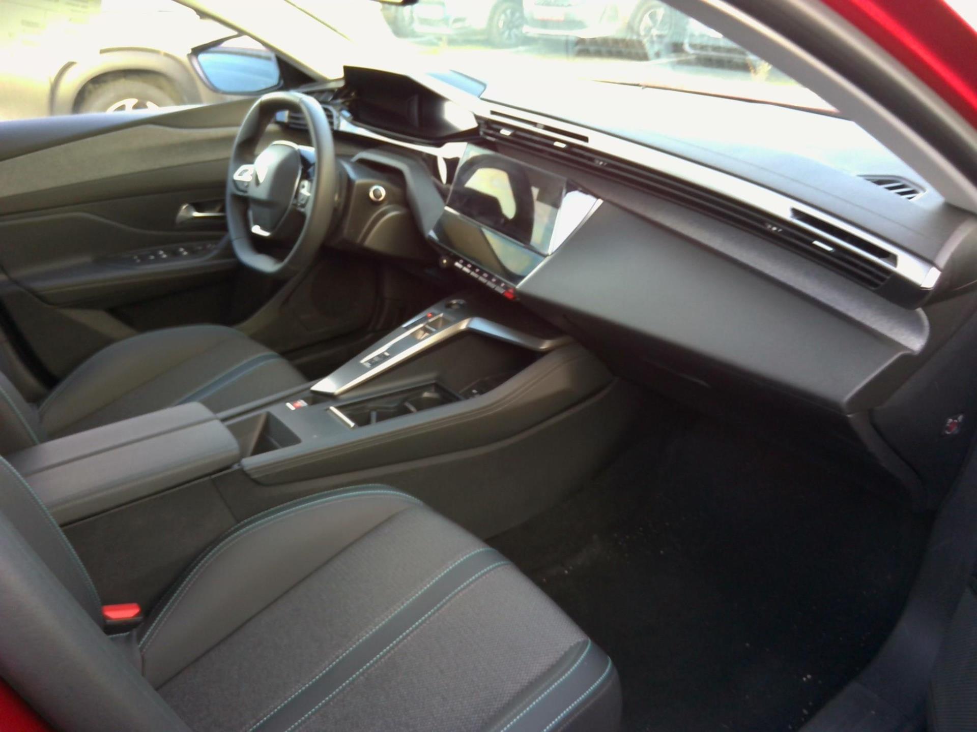 Peugeot 308 PHEV 180 e-EAT8 Allure 2024