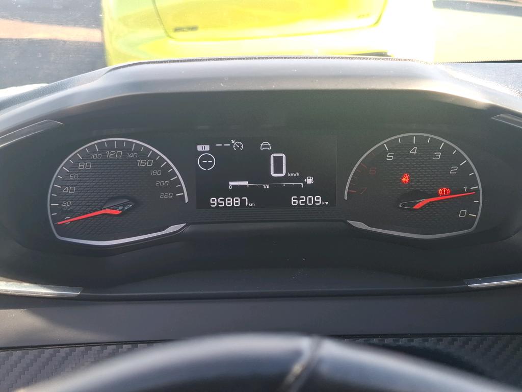 Peugeot 208 BLUEHDI 100 S&S BVM6 PREMIUM PACK 2021