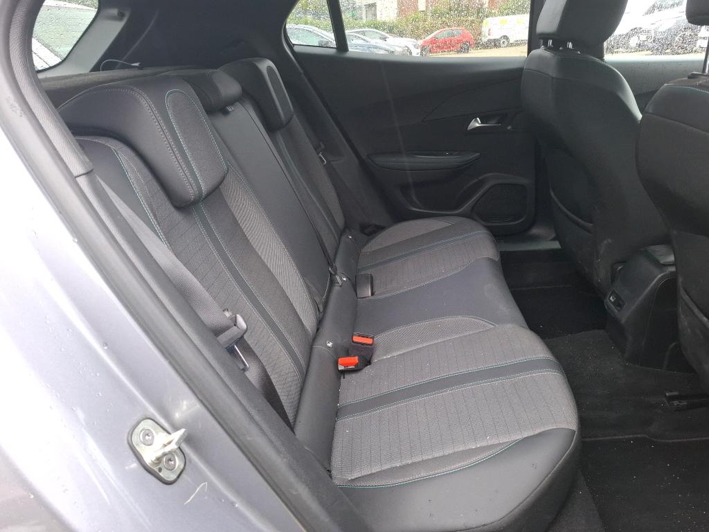 Peugeot 2008 BlueHDi 130 S&S EAT8 Allure 2022