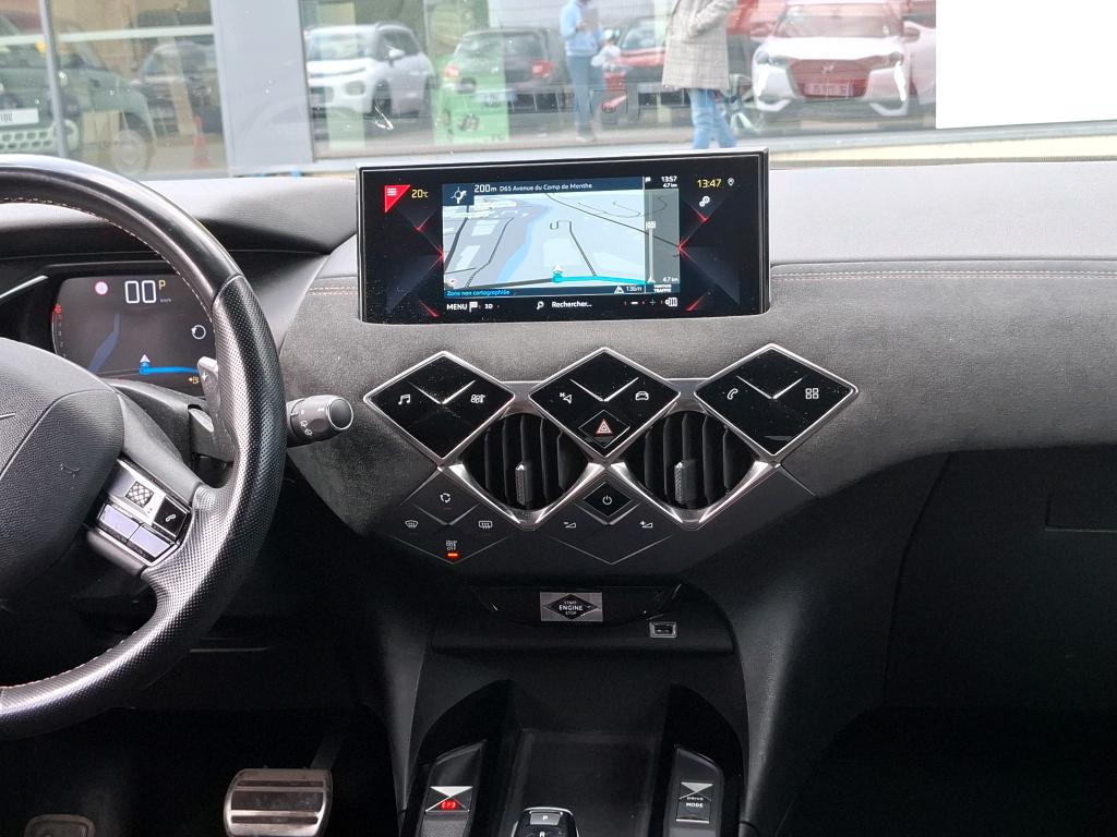 DS DS3 Crossback BlueHDi 130 EAT8 Performance Line+ 2022