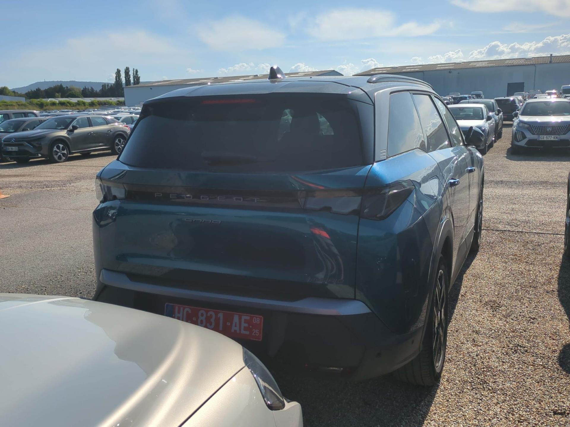 Peugeot 5008 Hybrid 136 e-DCS6 GT 2025