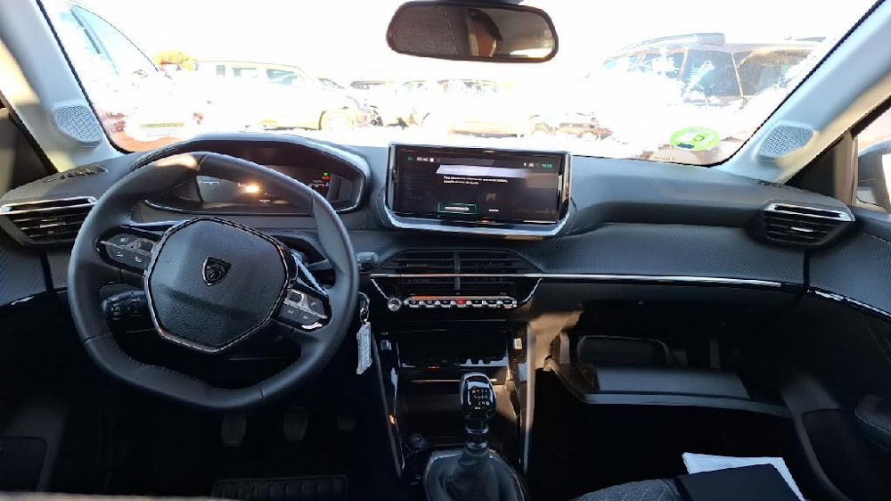 Foto Peugeot 208 11