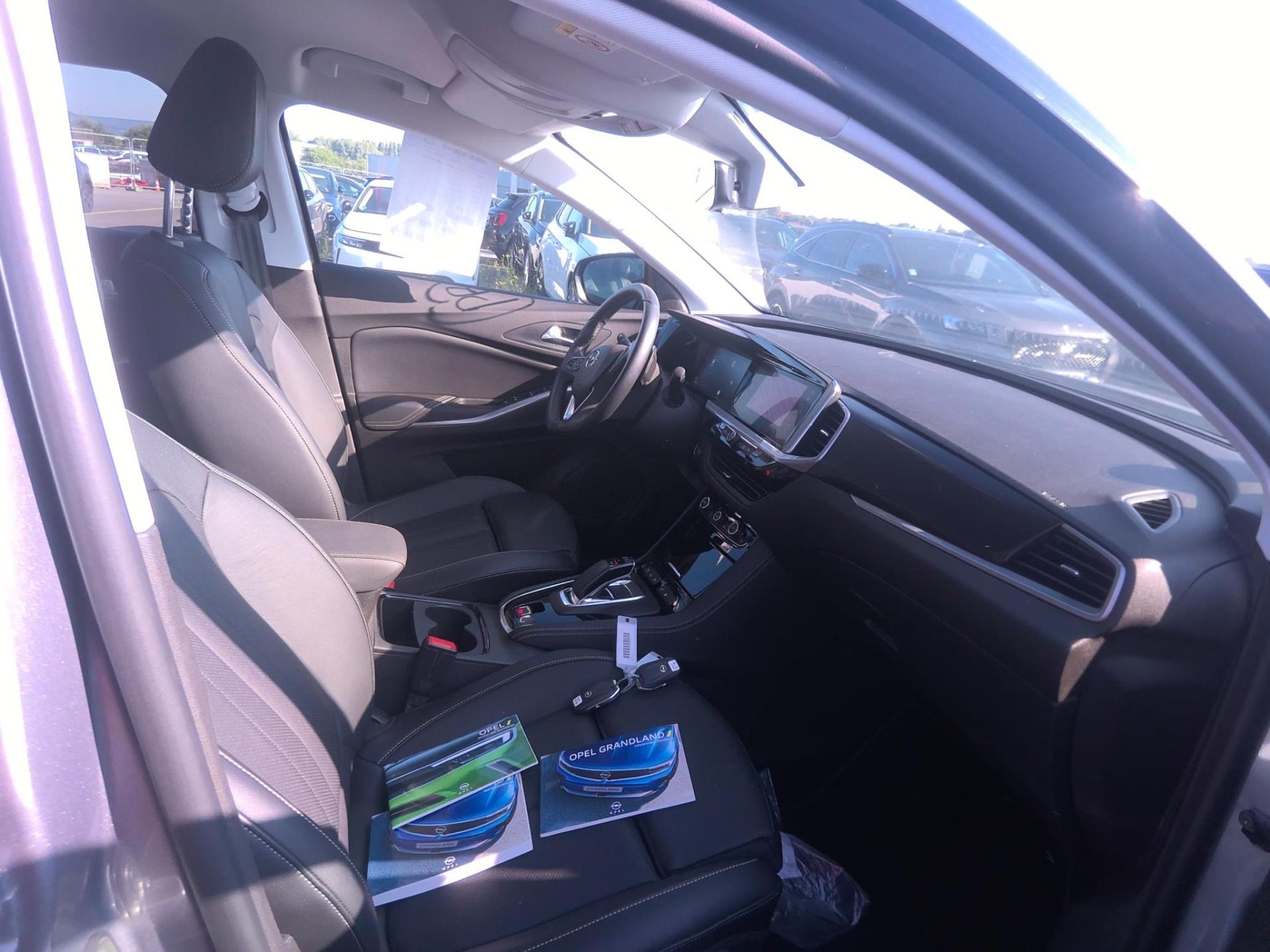 Opel Grandland Hybrid4 300 ch AWD BVA8 Ultimate 2022