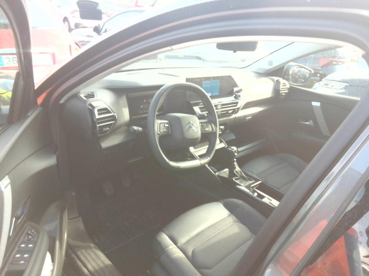 Foto Citroën C4 X 3