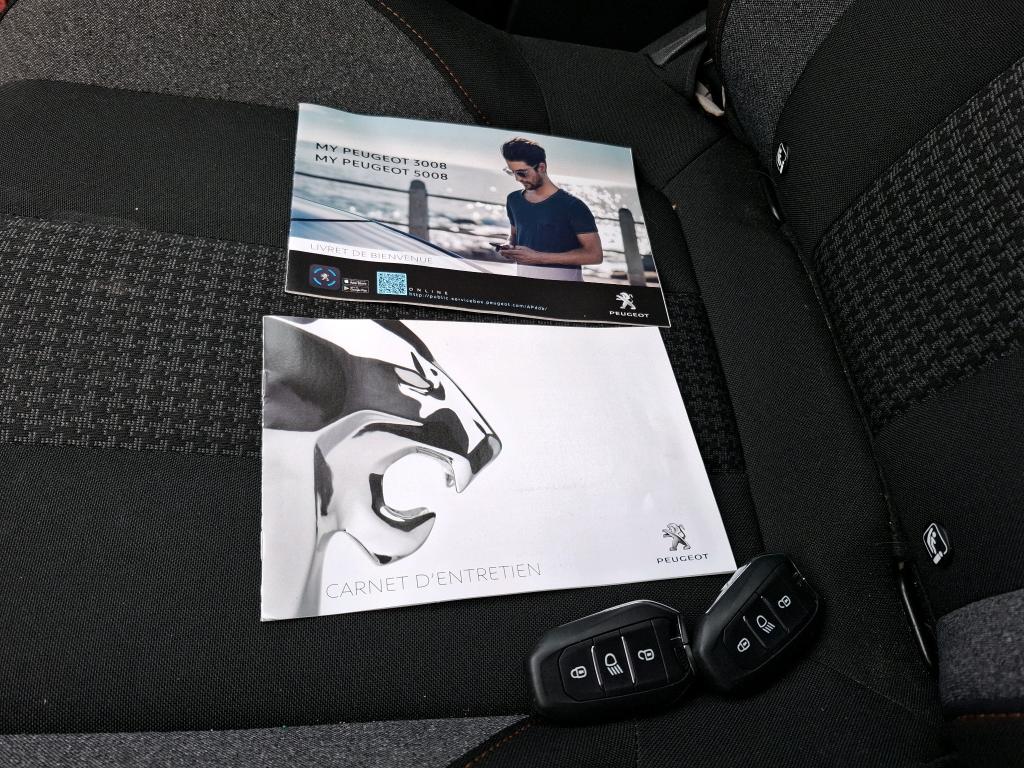 Peugeot 3008 Puretech 130ch S&S EAT8 Active Business 2021
