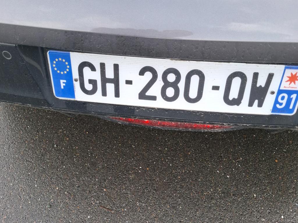 Peugeot 208 PureTech 100 S&S EAT8 GT 2022