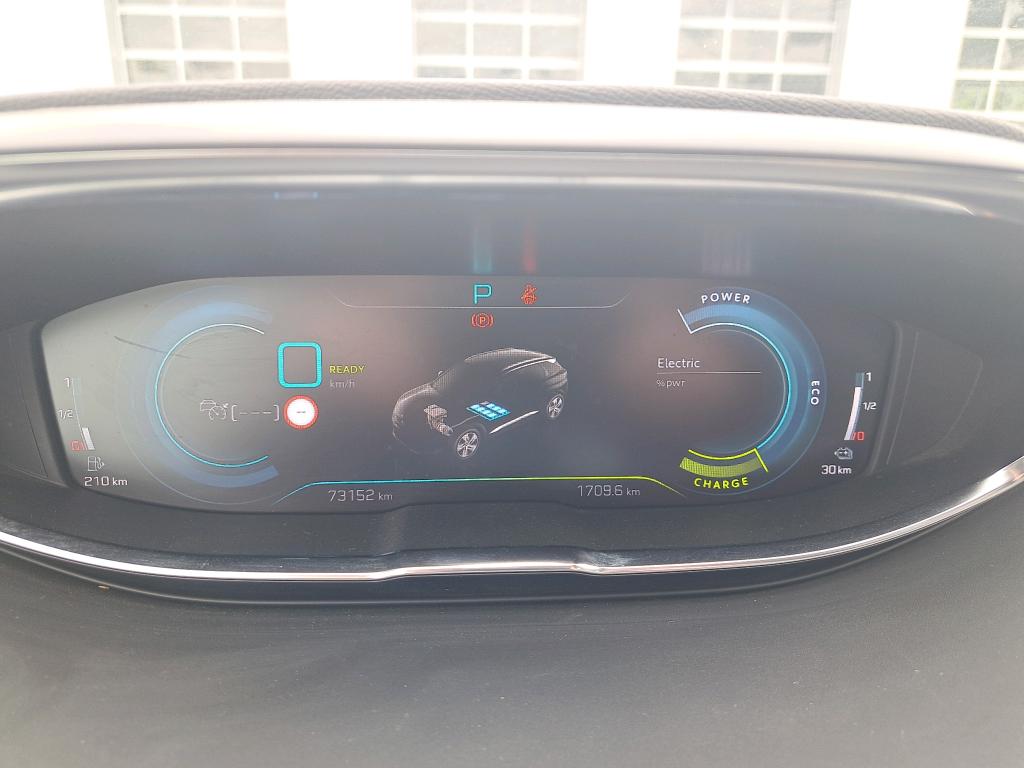 Peugeot 3008 Hybrid 225 e-EAT8 Roadtrip 2022