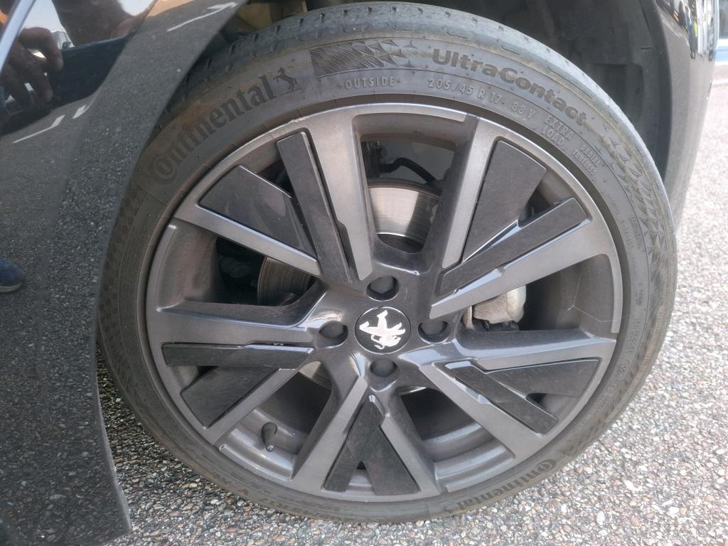 Peugeot 208 PureTech 130 S&S EAT8 GT Pack 2022