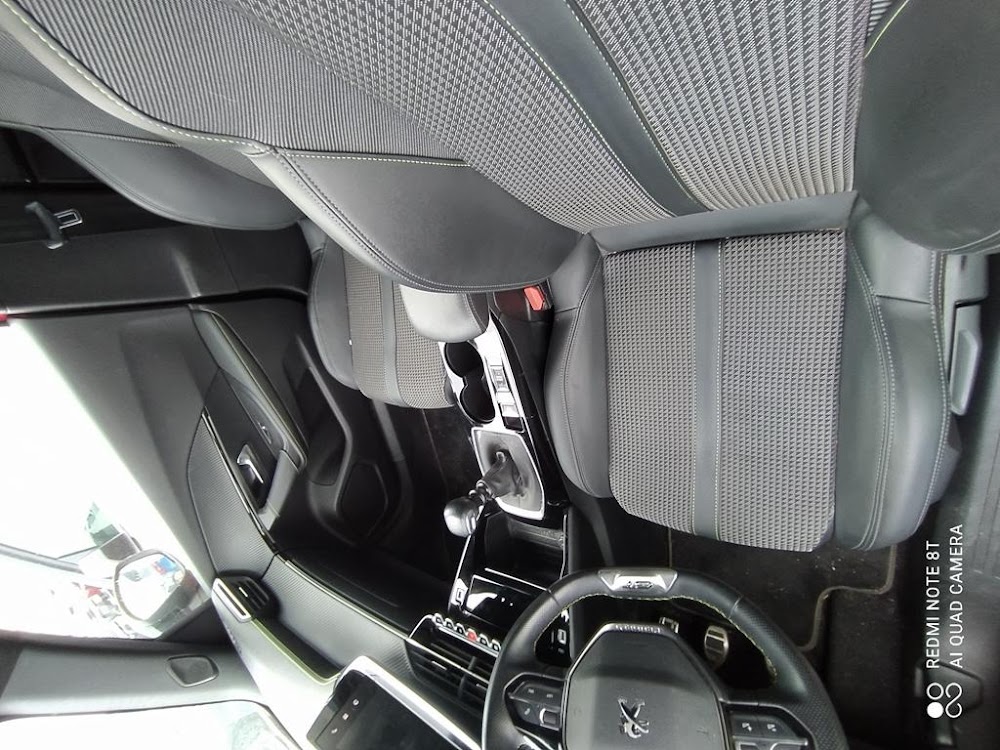 Foto Peugeot 2008 13