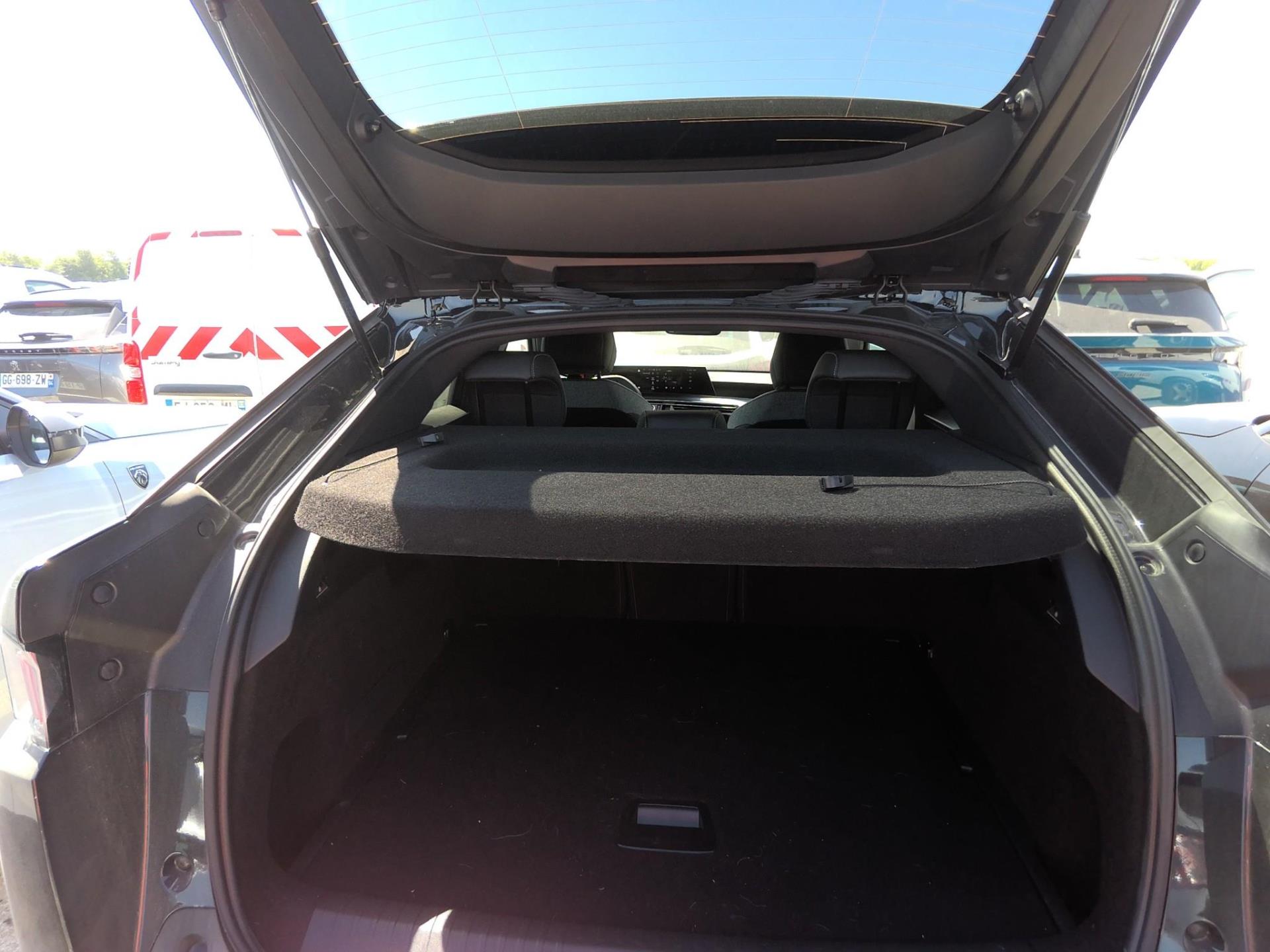 Peugeot 3008 Hybrid 145 e-DCS6 Allure 2025