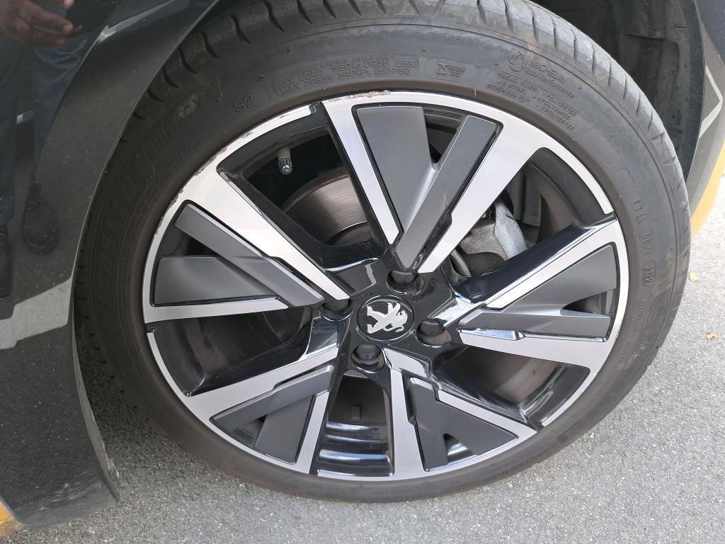 Peugeot 208 PureTech 130 S&S EAT8 GT 2022