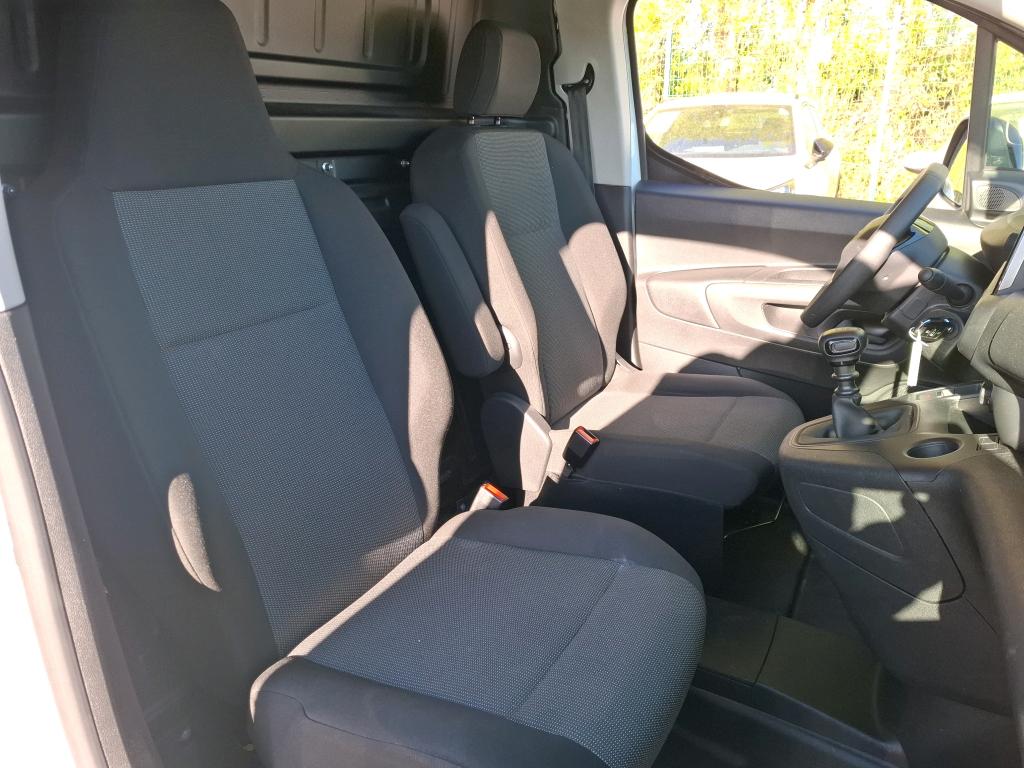 Peugeot PARTNER FOURGON STANDARD 650 KG BLUEHDI 100 S&S BVM6 ASPHALT 2022