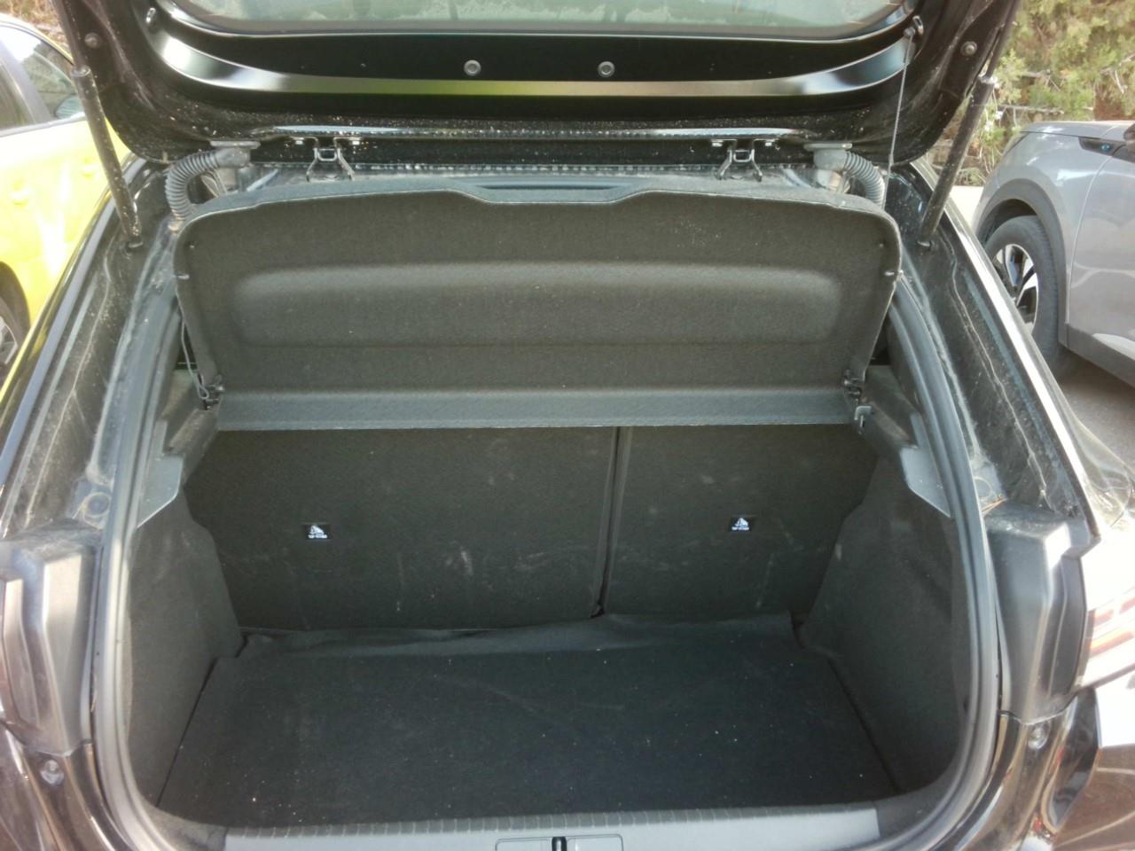 Foto Peugeot 208 8