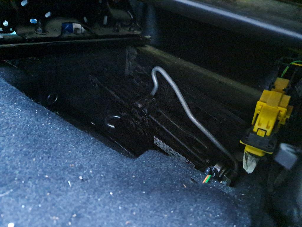 Peugeot PARTNER FOURGON STANDARD 650 KG BLUEHDI 100 S&S BVM5 ASPHALT 2021