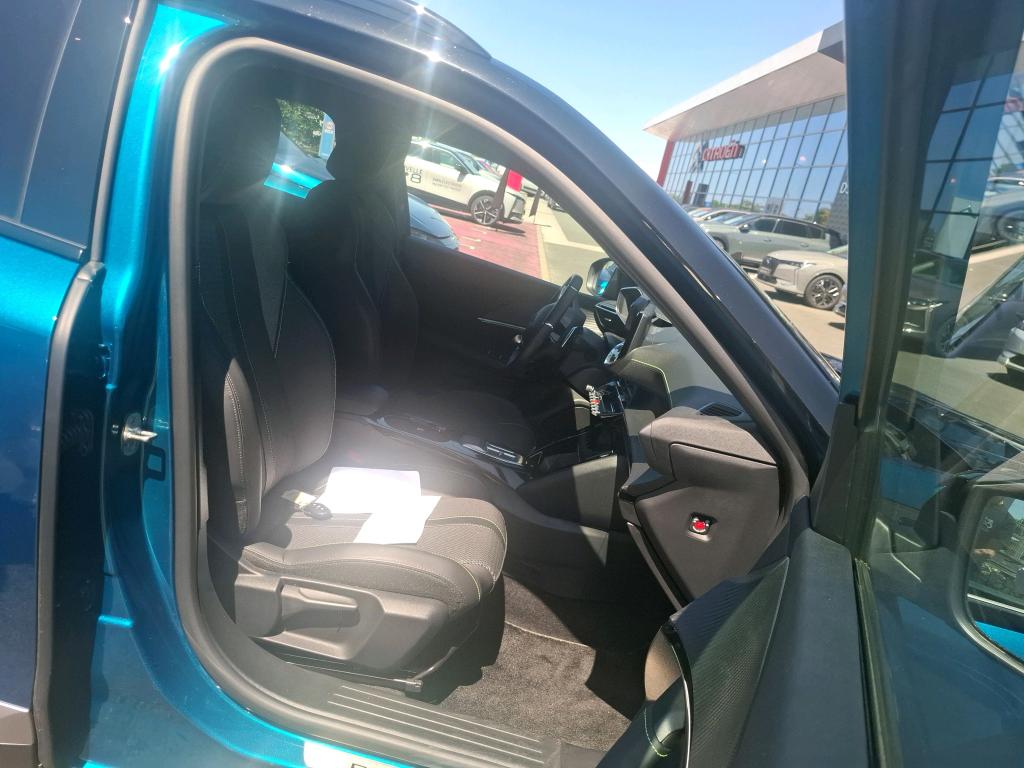 Peugeot 2008 Hybrid 145 ch e-DCS6 GT 2025