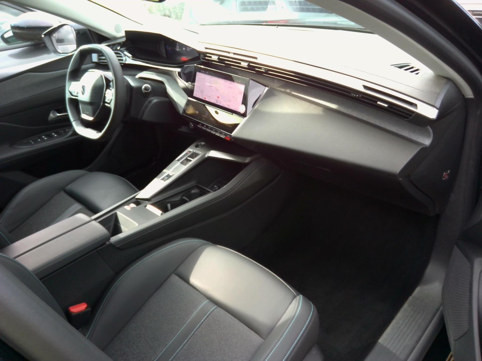 Peugeot 308 SW PHEV 180 e-EAT8 Allure 2024
