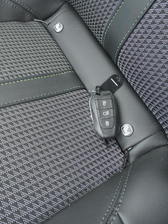 Foto Peugeot 2008 12
