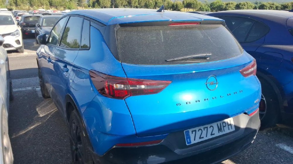 Foto Opel Grandland PHEV 13