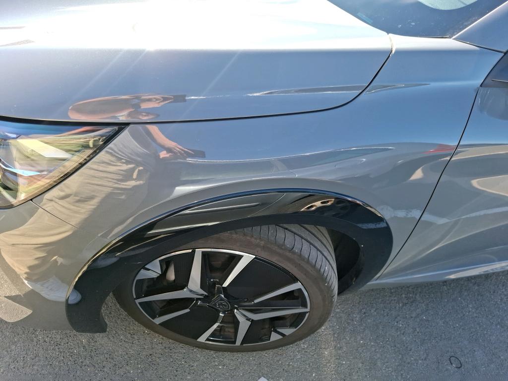 Peugeot 208 Hybrid 136 e-DCS6 GT 2025