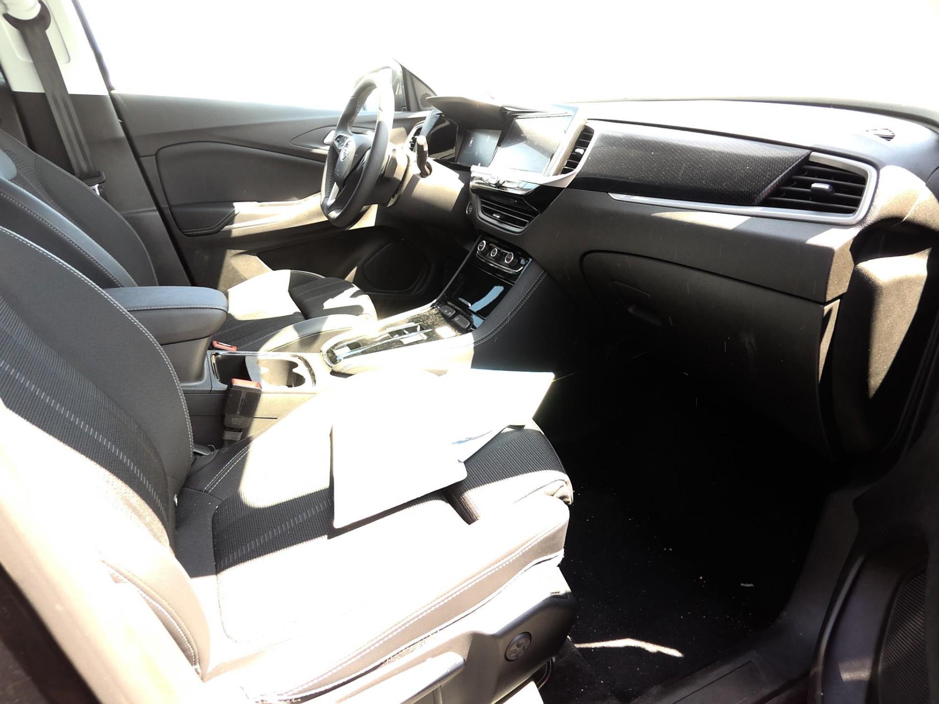 Opel Grandland 1.2 Turbo Hybrid 136 ch e-DCT6 GS 2024