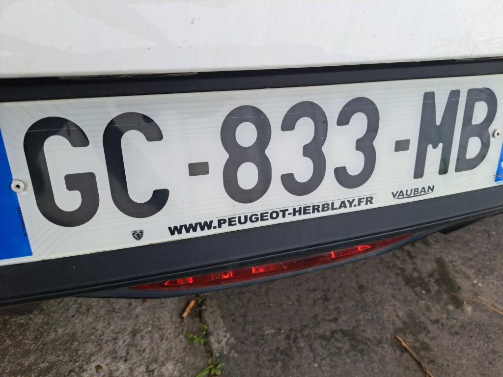 Peugeot 208 BLUEHDI 100 S&S BVM6 PREMIUM PACK 2021