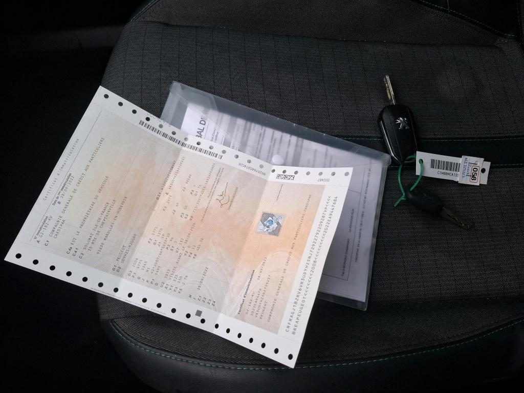 Peugeot 2008 BlueHDi 130 S&S EAT8 Allure 2022