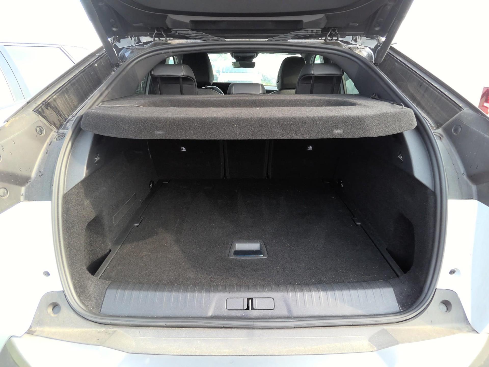 Peugeot 3008 Hybrid 136 e-DCS6 GT 2024
