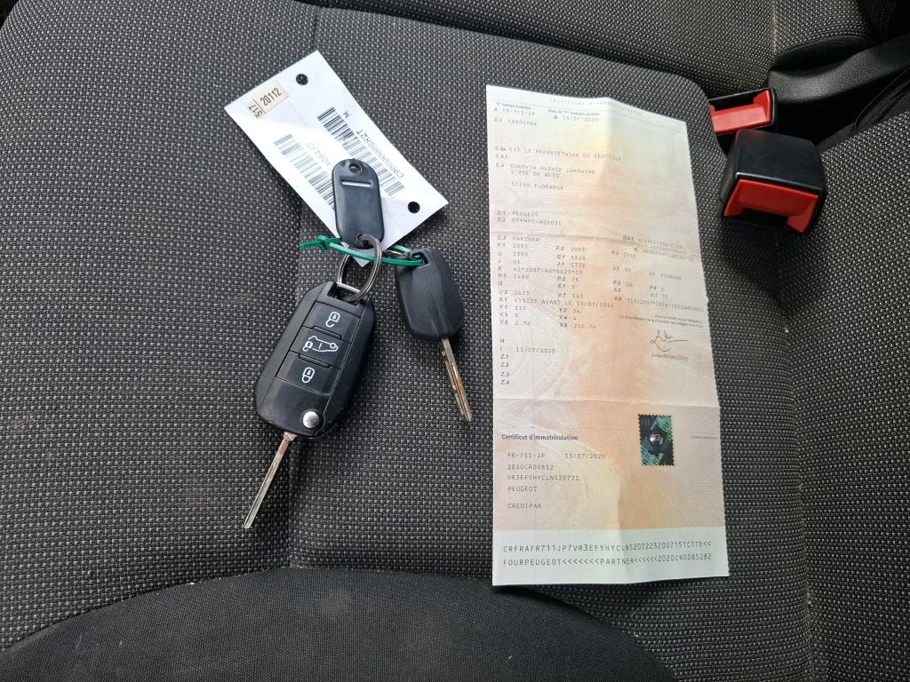 Peugeot PARTNER FOURGON STANDARD 650 KG BLUEHDI 100 S&S BVM5 PREMIUM 2020